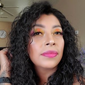 Meet your Posher, Karina
